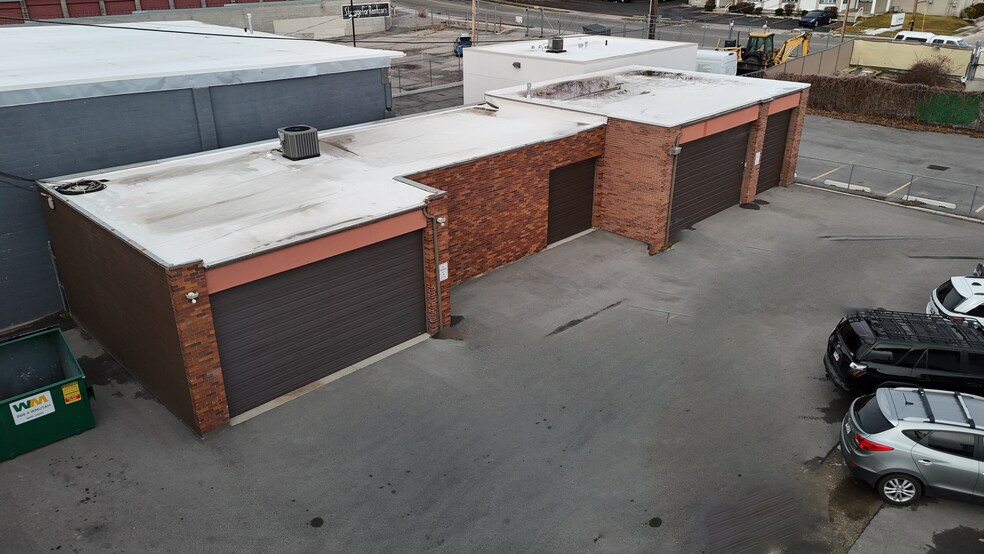 1063-1065 E 3300 S, Salt Lake City, UT à louer - Photo du bâtiment - Image 2 de 9
