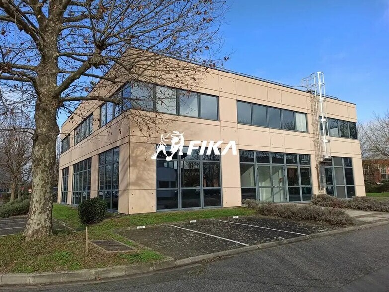 Office in Labège for lease - Building Photo - Image 3 of 8