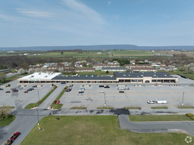2605-2695 Philadelphia Ave, Chambersburg, PA for lease - Aerial - Image 2 of 27