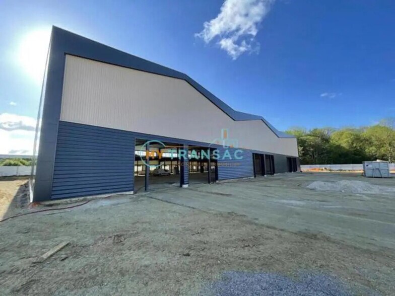 Flex in Moissy-Cramayel for sale - Building Photo - Image 3 of 13