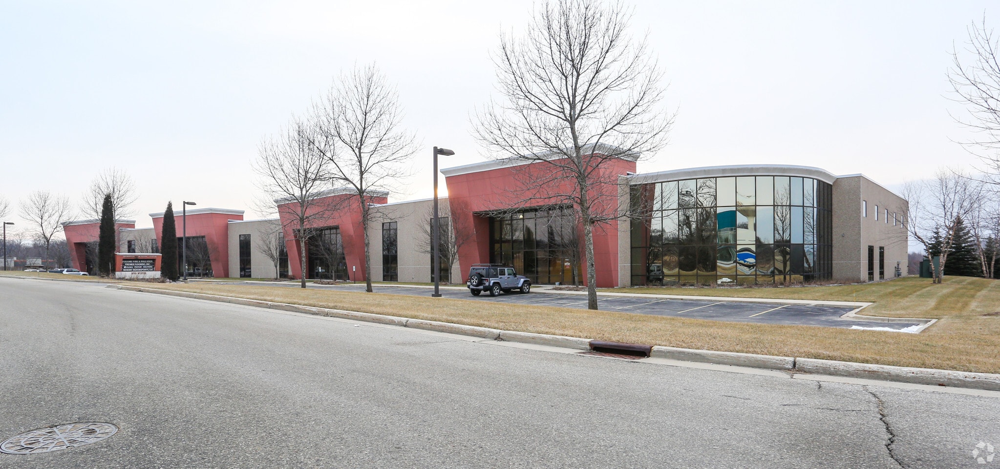 N110W13125 Washington Dr, Germantown, WI for lease Primary Photo- Image 1 of 9