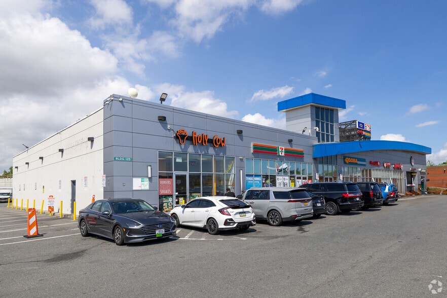 125 147th St, Jamaica, NY for sale - Building Photo - Image 2 of 5