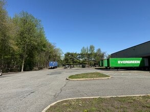 110 Newfield Ave, Edison, NJ for lease Building Photo- Image 2 of 3