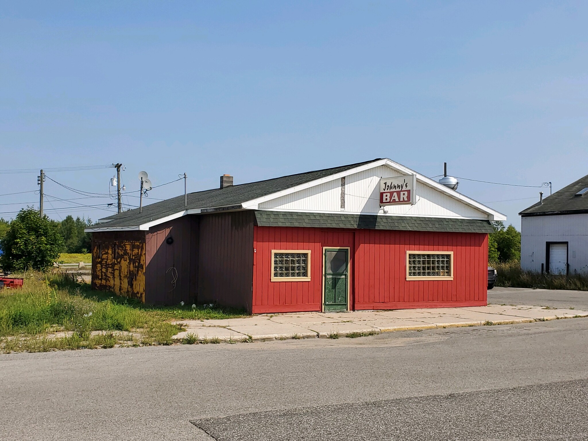 121 E Helen St, Newberry, MI à vendre Photo principale- Image 1 de 16