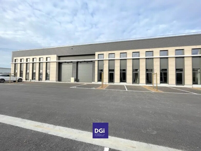 Flex in Gallargues-le-Montueux for lease - Building Photo - Image 3 of 4