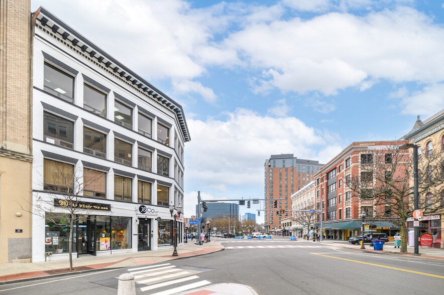 1 Bank St, Stamford, CT for lease - Building Photo - Image 3 of 3