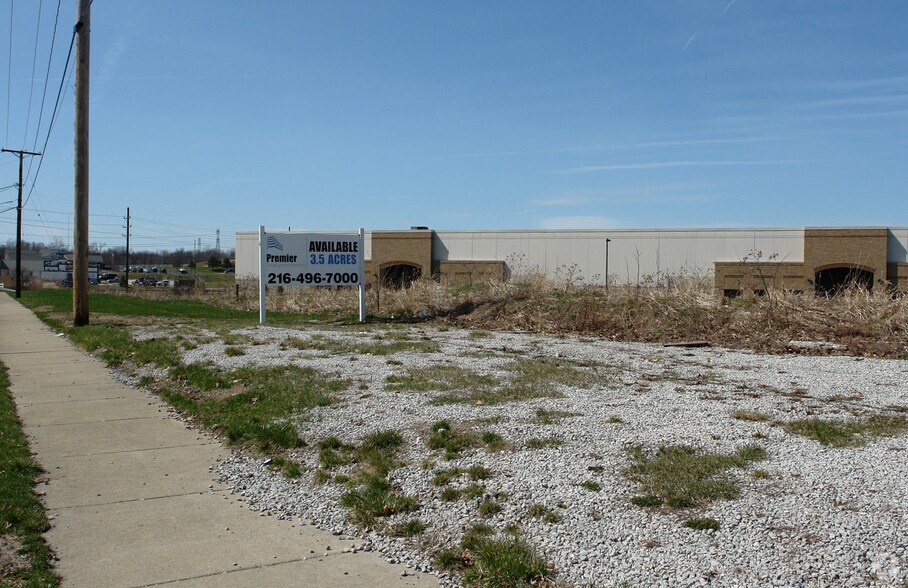 Pettibone & Cochran, Glenwillow, OH for sale - Primary Photo - Image 1 of 2