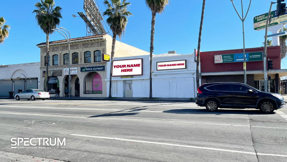 6404-6406 Van Nuys Blvd, Van Nuys, CA à vendre - Photo du bâtiment - Image 1 de 1