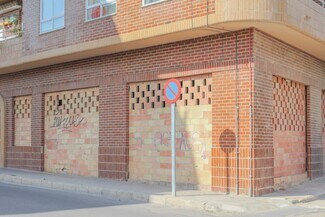 Plus de détails pour Carrer de la Constitución, 69, Requena - Commerce de détail à louer