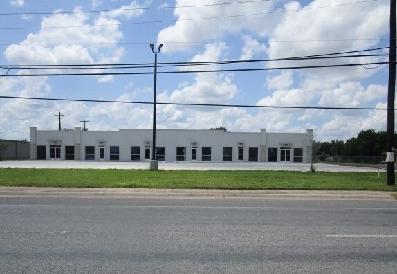 3121 Wilson Rd, Harlingen, TX for lease - Building Photo - Image 1 of 10