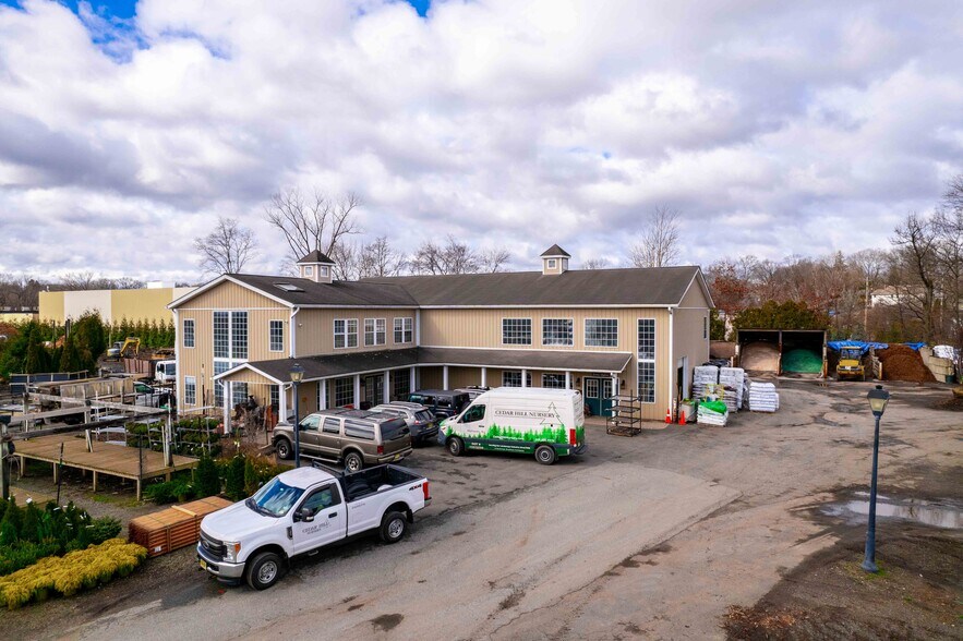 10 Whitney Rd, Mahwah, NJ à vendre - Photo du bâtiment - Image 3 de 17