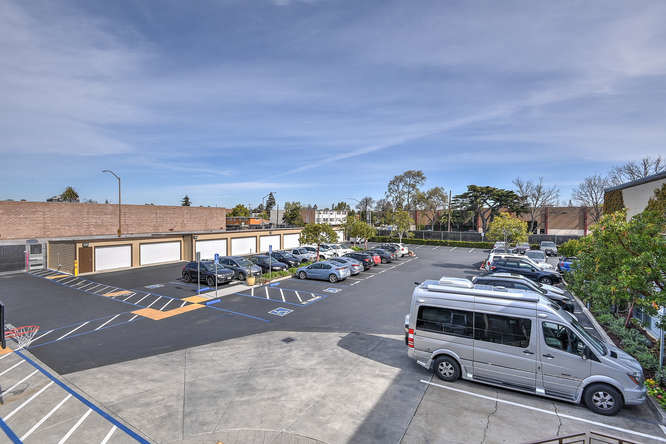 725-735 Shasta St, Redwood City, CA for lease - Building Photo - Image 2 of 12