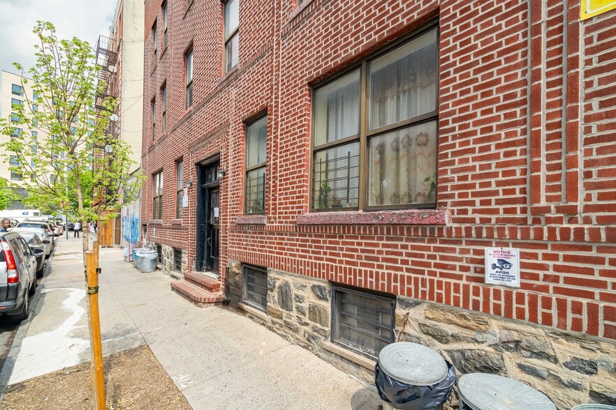 2466 Beaumont Ave, Bronx, NY for sale - Building Photo - Image 2 of 4