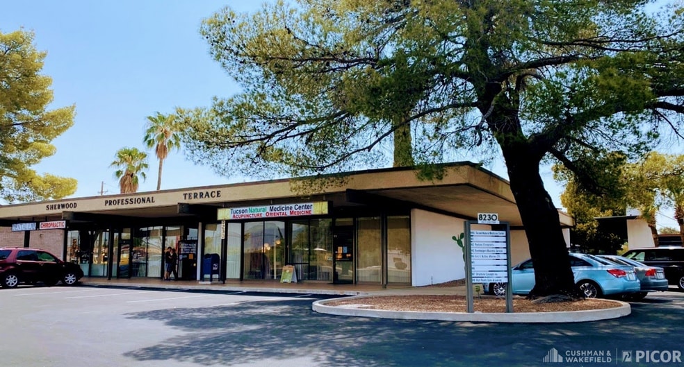 8230 E Broadway Blvd, Tucson, AZ for lease - Primary Photo - Image 1 of 4