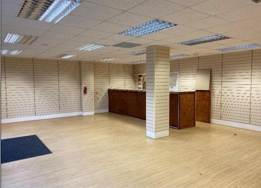 Pelman Way, Epsom à louer Photo intérieure- Image 1 de 2