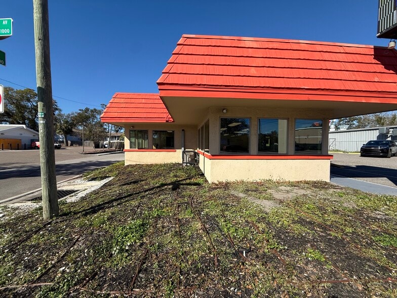 1002 E Hillsborough Ave, Tampa, FL for lease - Building Photo - Image 3 of 10