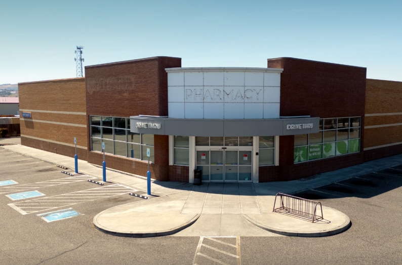 1329 Lee Blvd, Richland, WA for sale - Primary Photo - Image 1 of 3