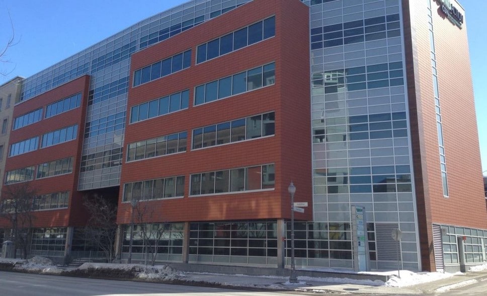 125 Boul Charest E, Québec, QC à louer - Photo du bâtiment - Image 1 de 1