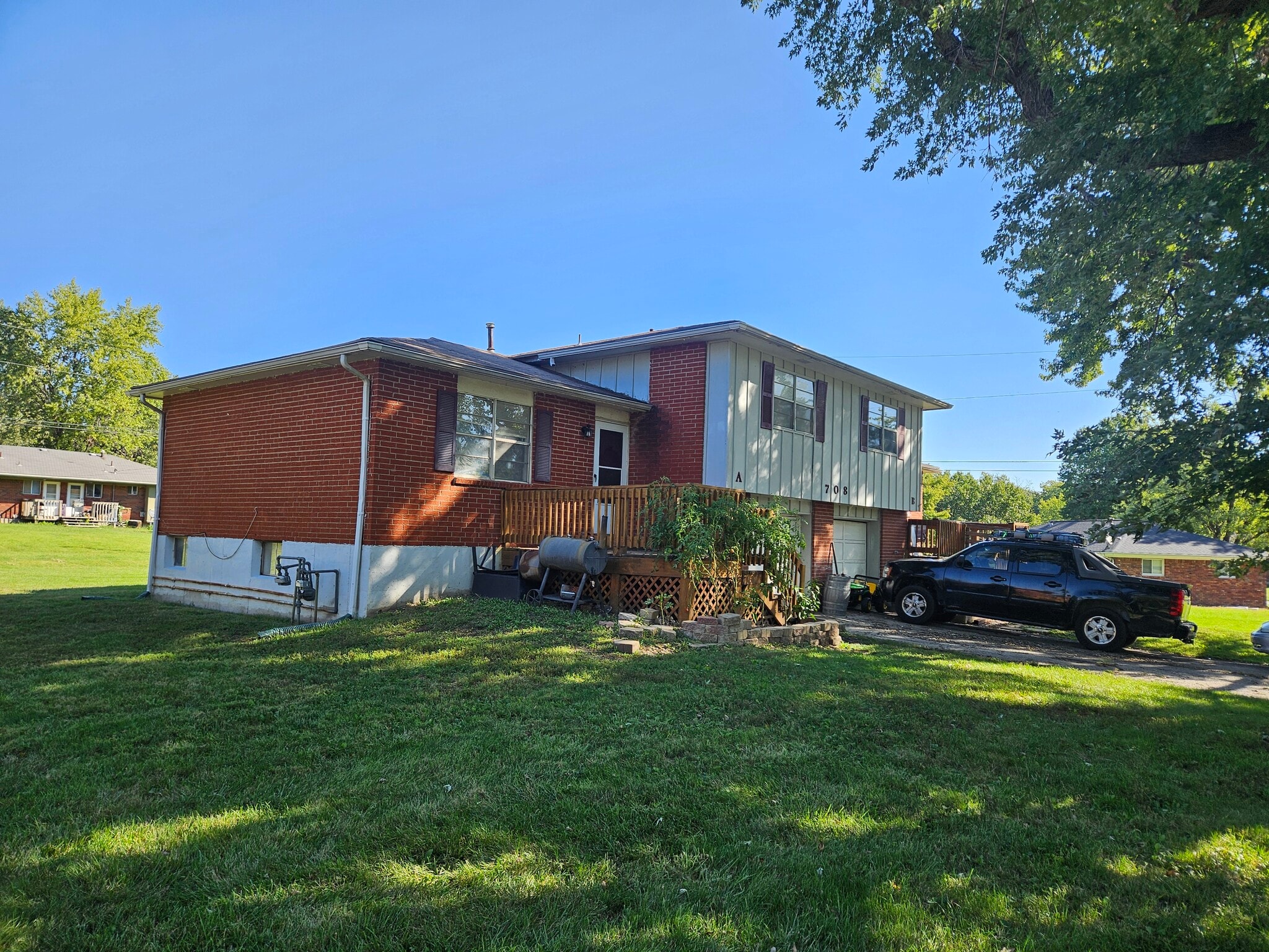 708 NE Hamel Pl, Lee's Summit, MO for sale Primary Photo- Image 1 of 2