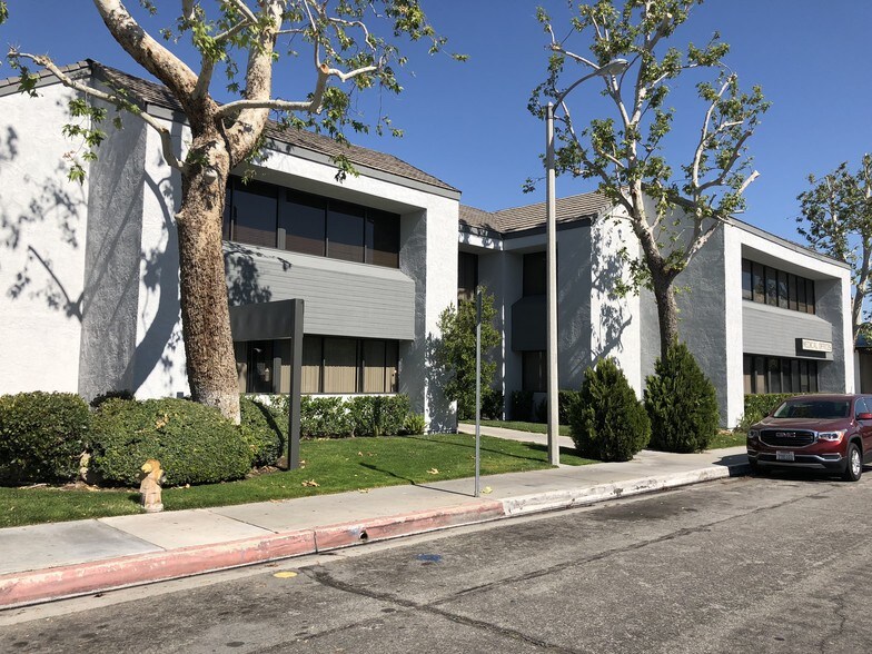 27141 Hidaway Ave, Canyon Country, CA à louer - Autre - Image 3 de 16