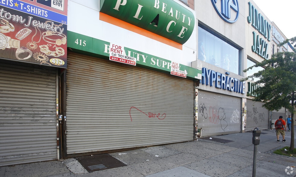 415 Knickerbocker Ave, Brooklyn, NY for lease - Building Photo - Image 3 of 6