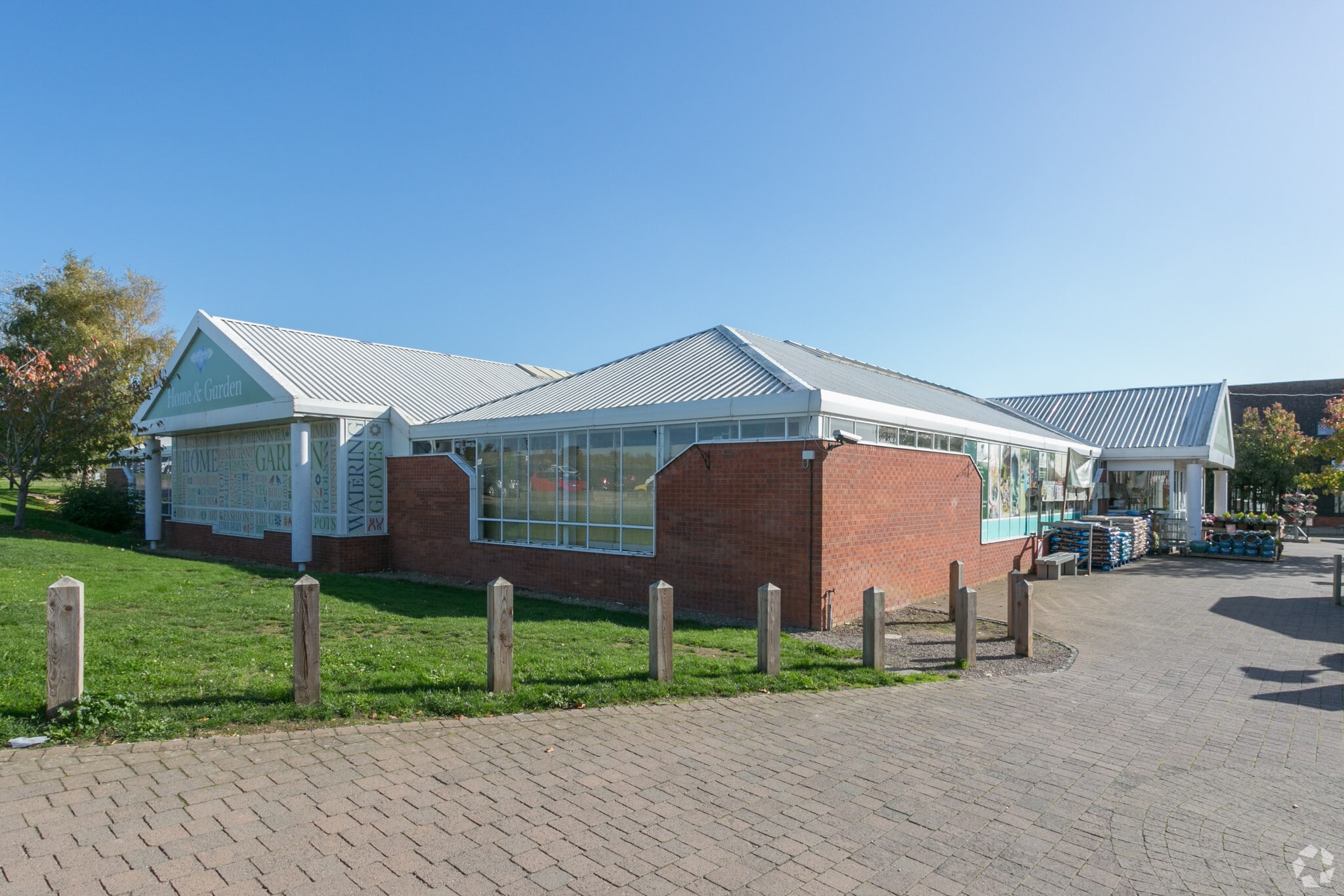 The Valley, Evesham for lease Primary Photo- Image 1 of 4