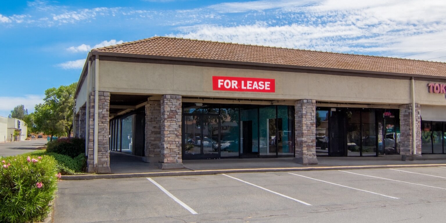1675 Hilltop Dr, Redding, CA for lease Primary Photo- Image 1 of 4