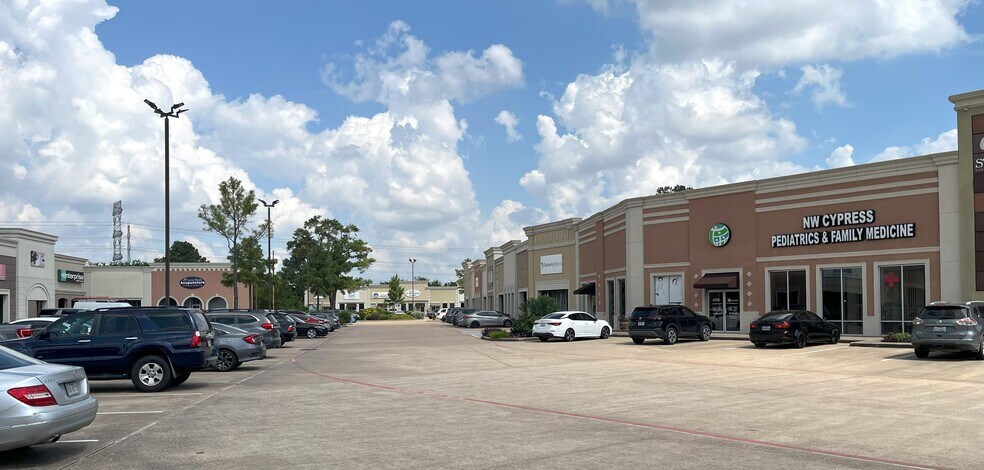 11240-11242 W FM-1960 Rd, Houston, TX à louer - Photo du bâtiment - Image 3 de 6
