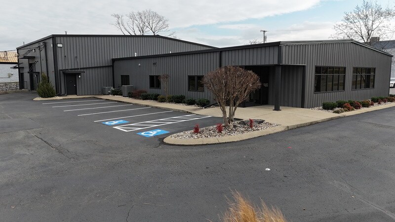 533 Myatt Dr, Madison, TN à vendre Photo du bâtiment- Image 1 de 11