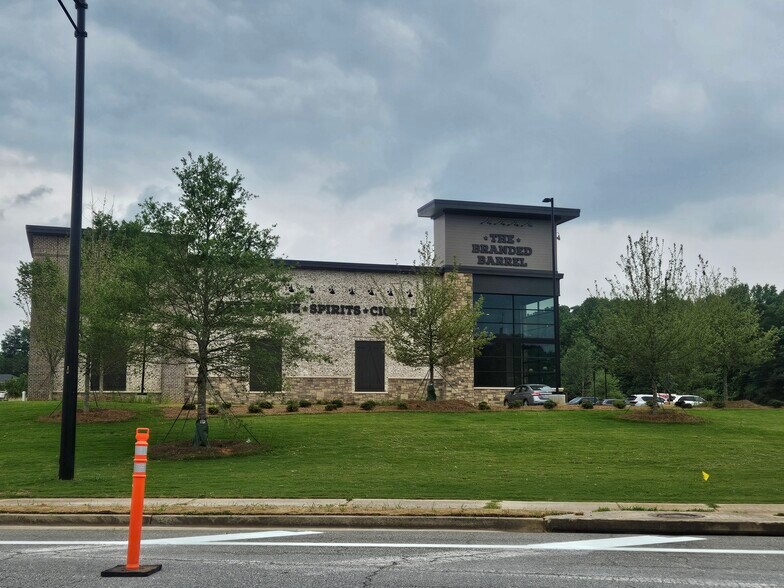 939 Gainesville Hwy, Buford, GA à vendre - Photo du bâtiment - Image 2 de 14