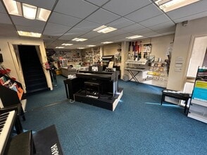 18 Cheltenham Parade, Harrogate for lease Interior Photo- Image 2 of 7