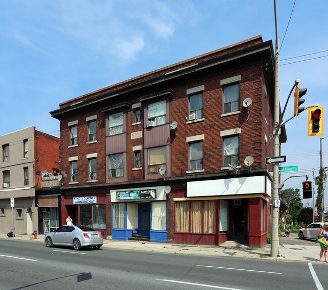 Plus de détails pour 831-835 King St E, Hamilton, ON - Commerce de détail à vendre