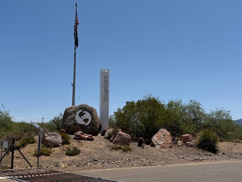 NE Copper Hill & Biosphere Rd, Oracle, AZ for sale - Building Photo - Image 1 of 3