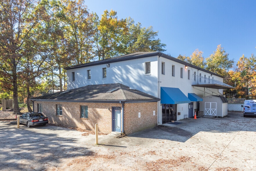 11090 Industrial Rd, Manassas, VA for lease - Building Photo - Image 1 of 9