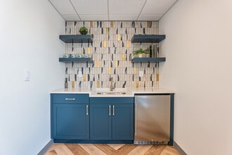 4045 S Broadway, Englewood, CO for lease Building Photo- Image 2 of 5