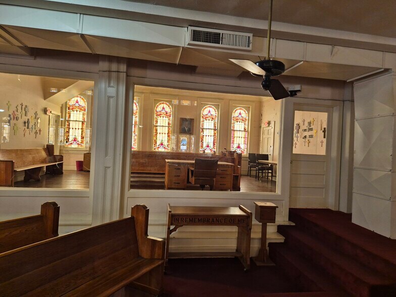 600 Grove St, Fort Worth, TX à vendre - Photo du bâtiment - Image 2 de 6