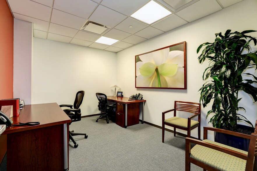 1701 Pennsylvania Ave NW, Washington, DC for lease - Interior Photo - Image 2 of 15