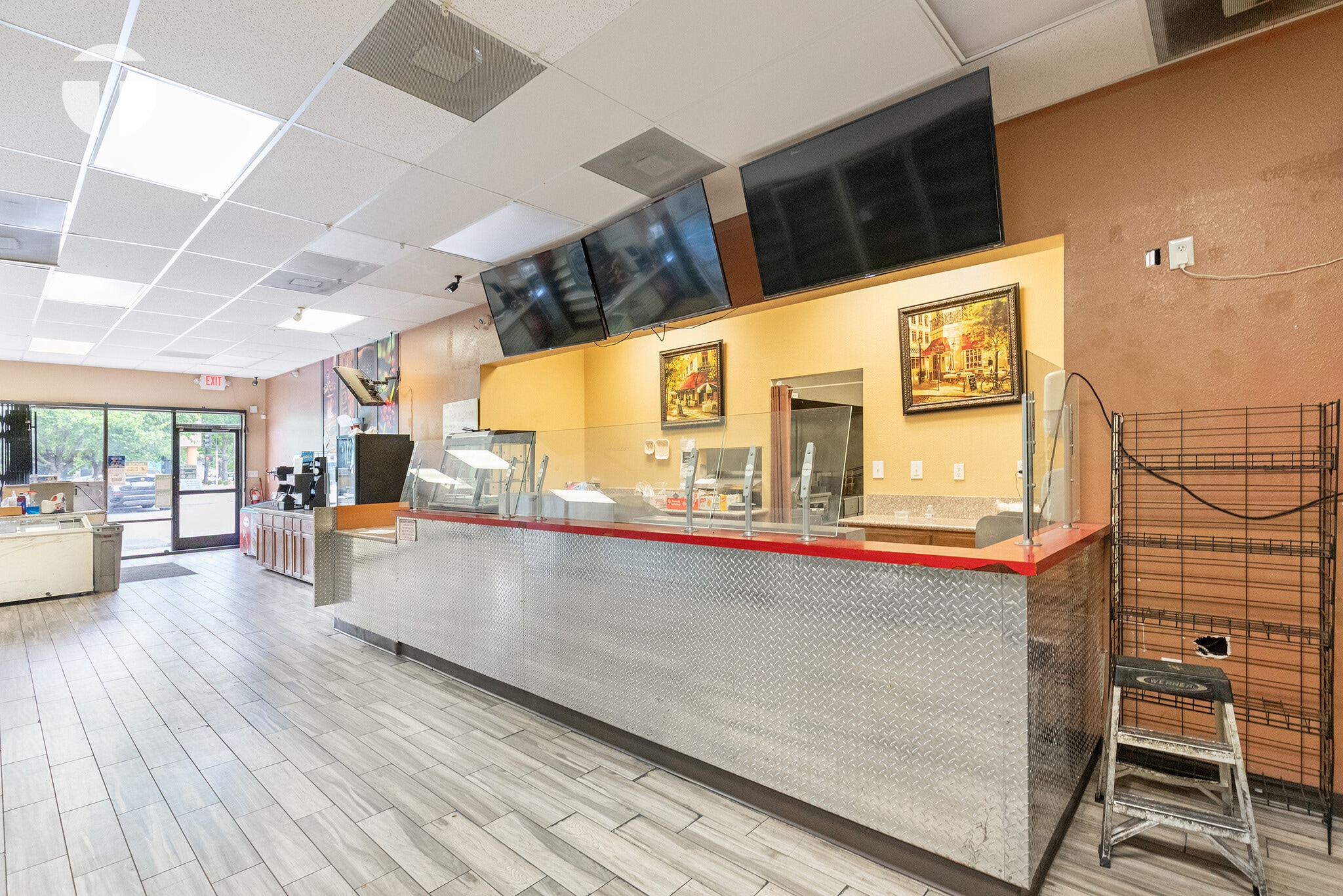 2828 Q St, Sacramento, CA for lease Interior Photo- Image 1 of 9