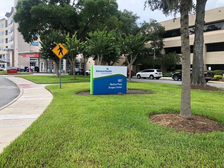 661 E Altamonte Dr, Altamonte Springs, FL à vendre - Photo du bâtiment - Image 2 de 16