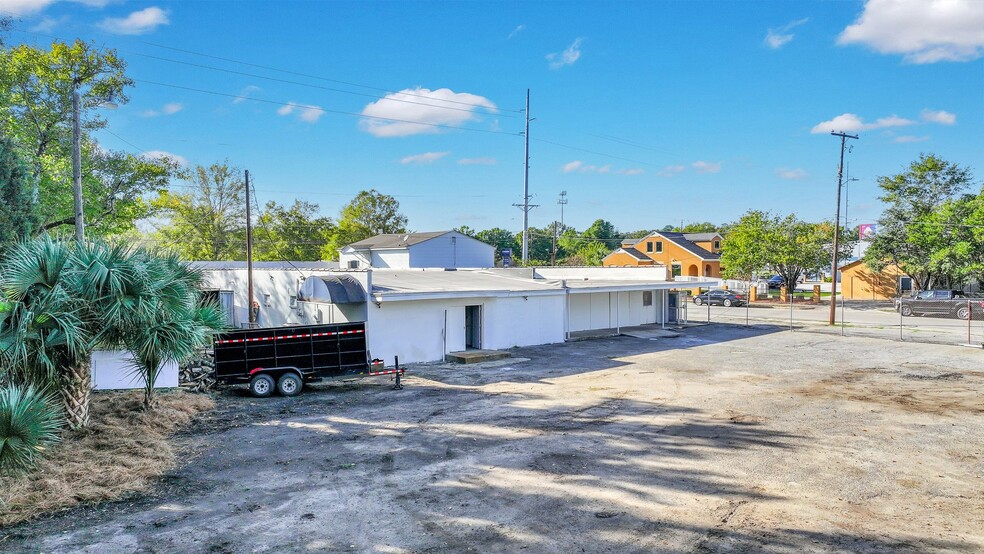 4662 Rivers Ave, North Charleston, SC à louer - Photo du bâtiment - Image 2 de 17