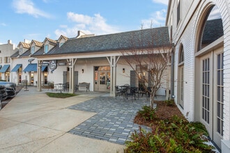 1855 Lakeland Dr, Jackson, MS for lease Building Photo- Image 2 of 7