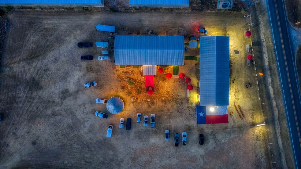 1440-A TX-237, Round Top, TX à vendre - Photo du bâtiment - Image 3 de 48
