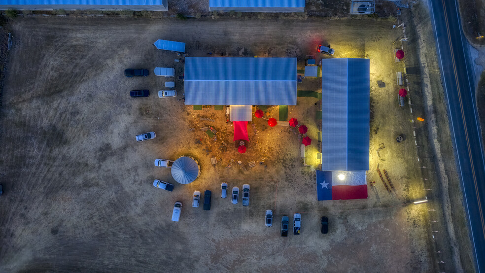 1440-A TX-237, Round Top, TX à vendre - Photo du bâtiment - Image 3 de 48