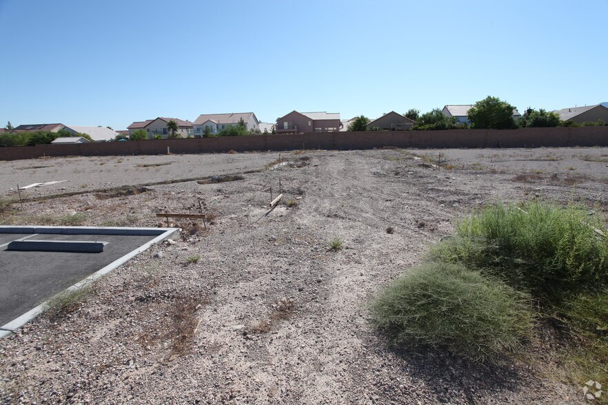 9824 Gilespie St, Las Vegas, NV à vendre - Photo principale - Image 1 de 3