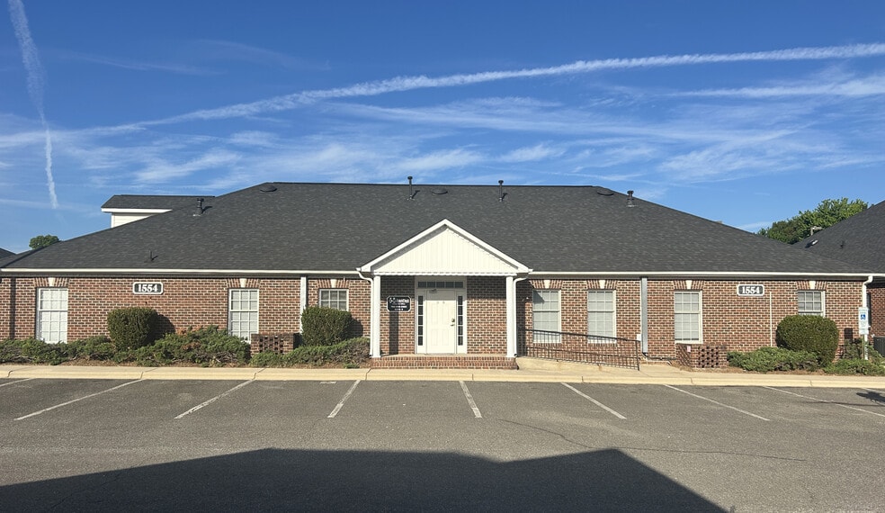 1554 Union Rd, Gastonia, NC for lease - Primary Photo - Image 1 of 32