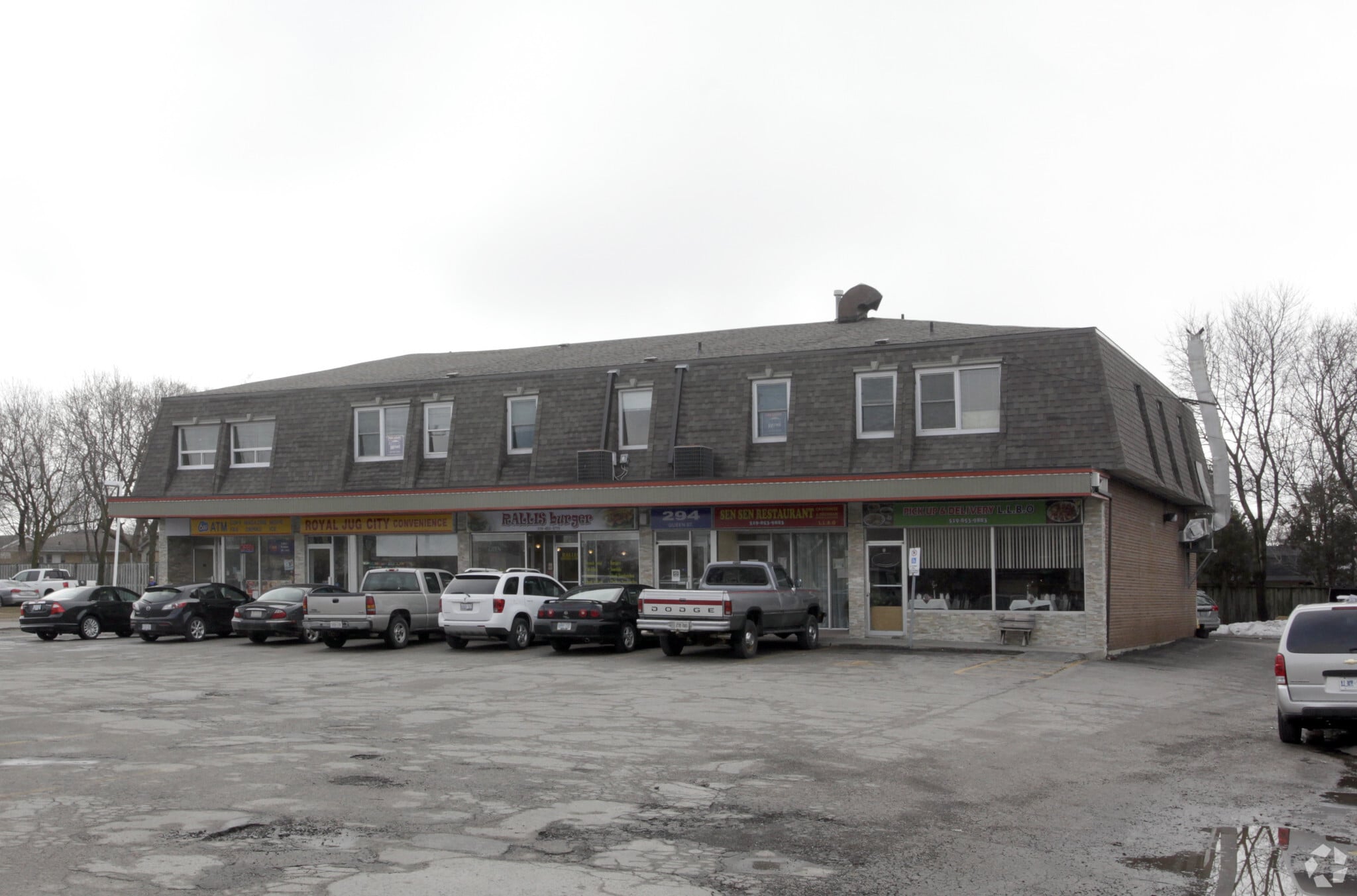 294 Queen St, Halton Hills, ON for sale Primary Photo- Image 1 of 1