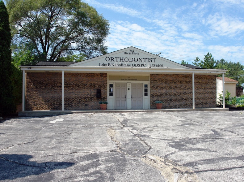 204-206 N Hicks Pl, Palatine, IL for sale - Primary Photo - Image 1 of 3
