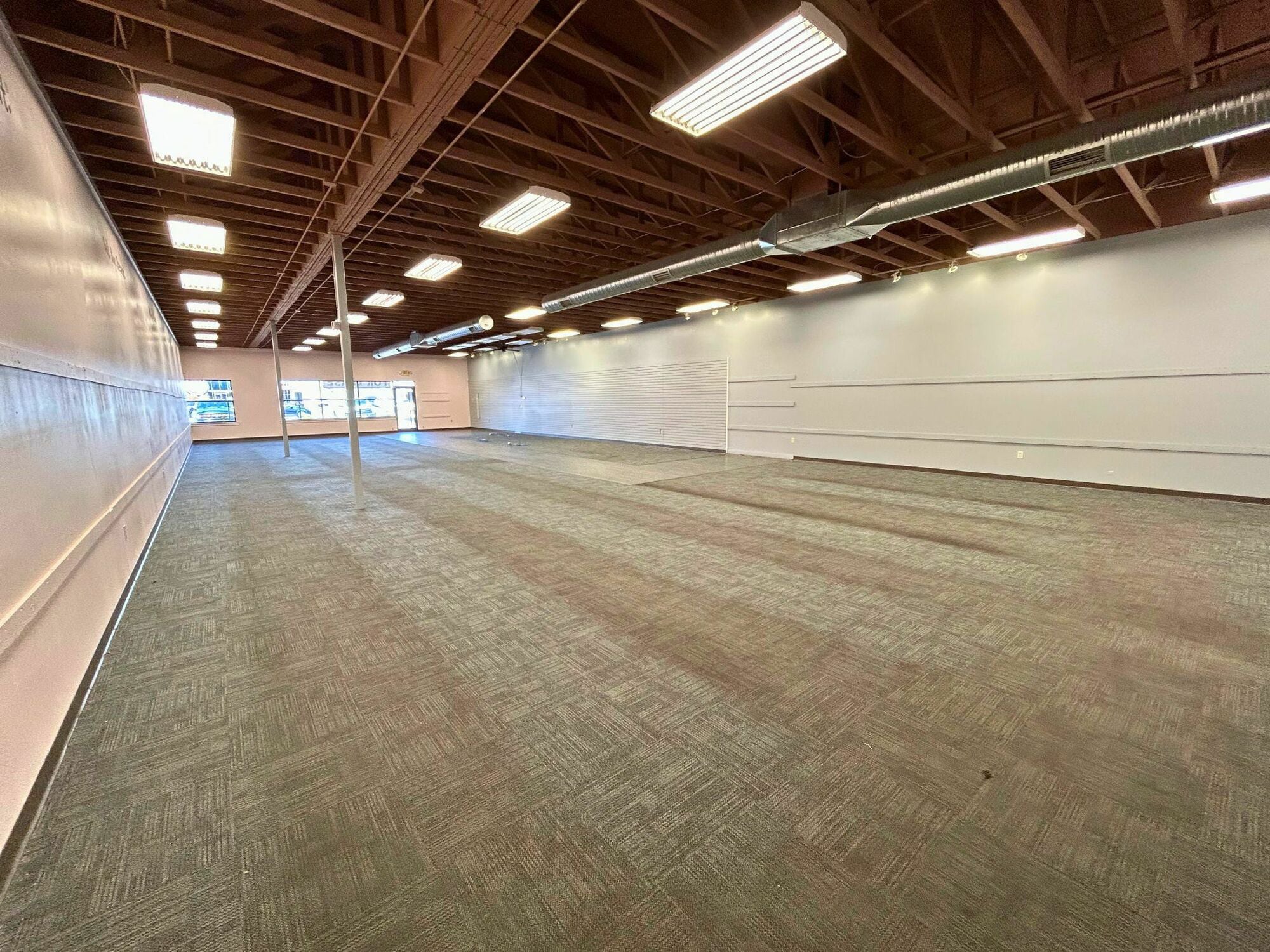 1258 E Battlefield St, Springfield, MO for lease Interior Photo- Image 1 of 4