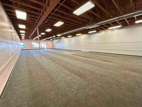 1258 E Battlefield St, Springfield, MO for lease Interior Photo- Image 1 of 4