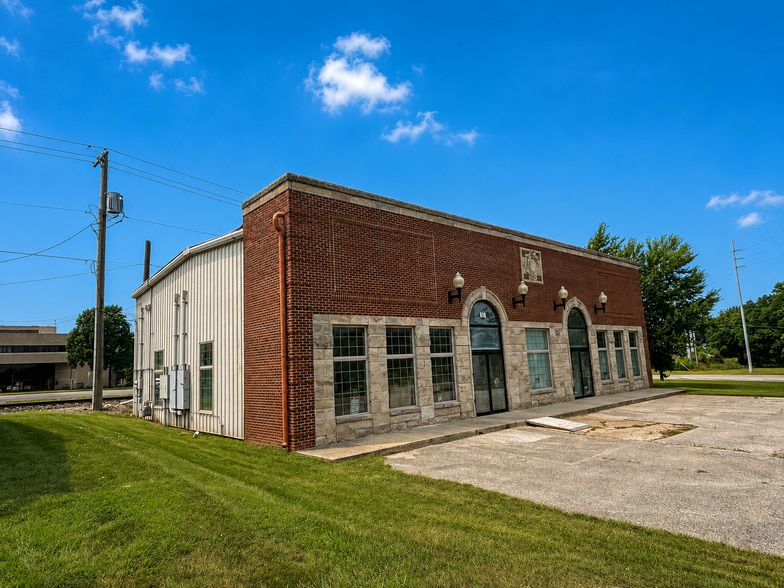418 E 3rd St, Marion, IN for sale - Building Photo - Image 2 of 15